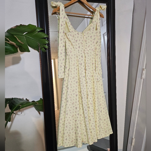 House of CB Alicia Lemon Sundress 🍋 - Picture 9 of 13